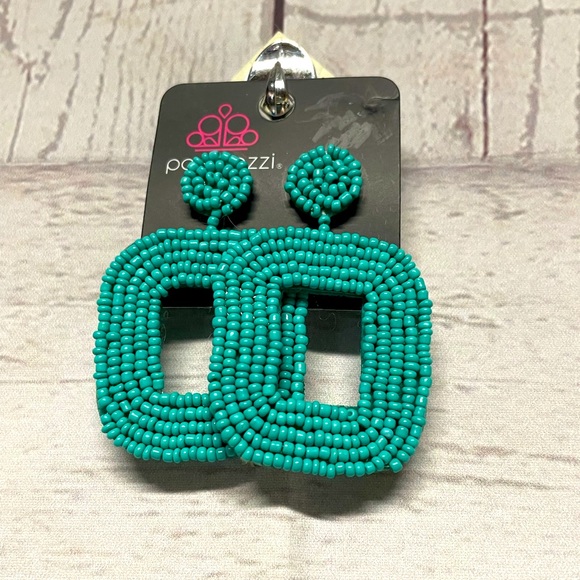 š“ jewelry marked with red dot 3 for $6 turquoise color beaded earrings